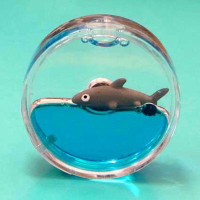 Magnet Liquid-Filled Round Shark